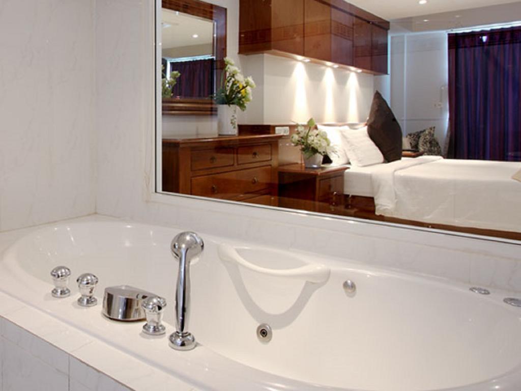 Rayaburi Beach Club Patong Habitación foto