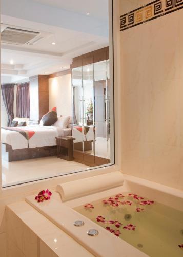 Rayaburi Beach Club Patong Habitación foto